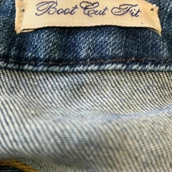 Zara Woman Premium Denim  boot cut, low rise, distressed jeans 30 x 31 - Picture 7 of 9